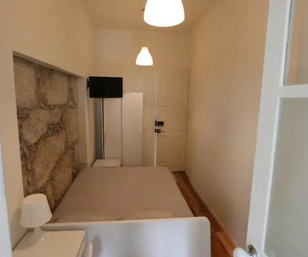 Hostal Rustic Silent Ensuites - Shared Kitchen - Self Check In *