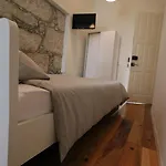 Rustic Silent Ensuites - Shared Kitchen - Self Check In * Porto