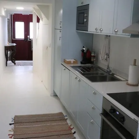 Rustic Silent Ensuites - Shared Kitchen - Self Check In Porto