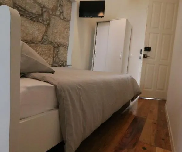 Rustic Silent Ensuites - Shared Kitchen - Self Check In * Oporto